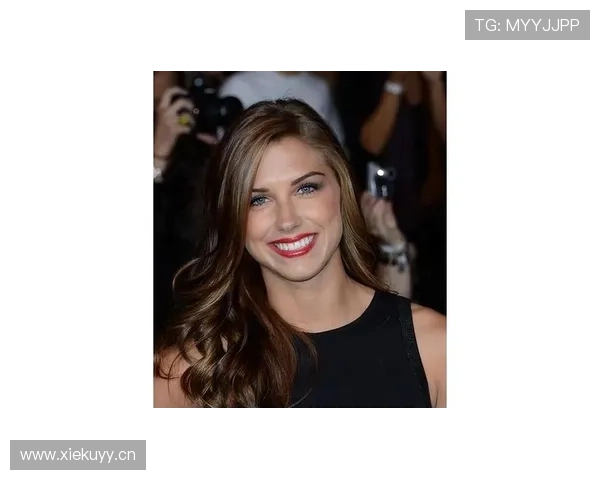 亚历克斯·摩根在家切牛排用的是镶钻刀叉？