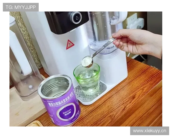 张博恒家的冰箱里居然只有蛋白粉和水？