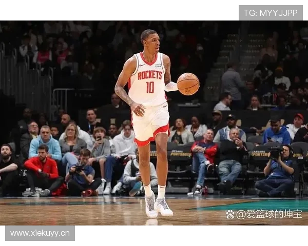 快攻犯规判定标准及实战中如何避免争议